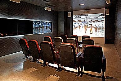 3DM速报：《猎天使魔女3》性不性由你！万代南梦宫遭黑客攻击